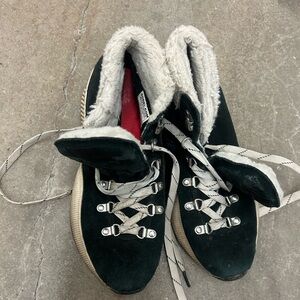 Sorel suede winter booties Women's Black High-Top Sneakers